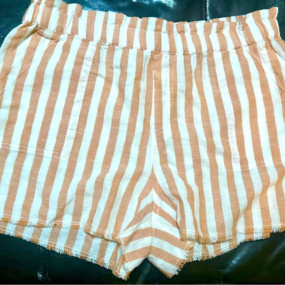 True craft orange and white shorts size medium
